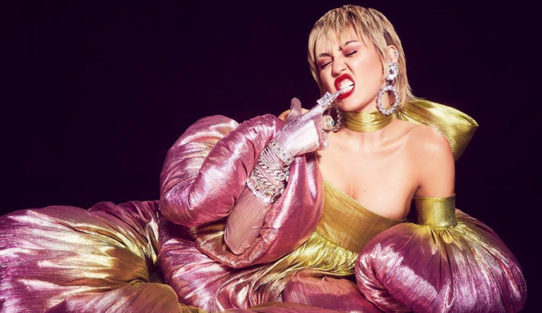 miley-cyrus-anuncia-Plastic-Hearts-768x444