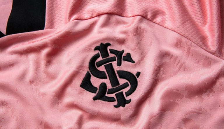 outubro-rosa-times-usam-camisa-rosa-768x444