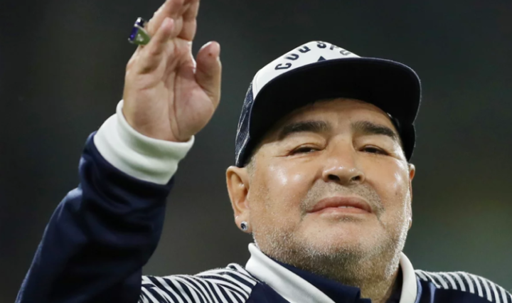 Diego-Maradona-morre-aos-60-anos-768x444