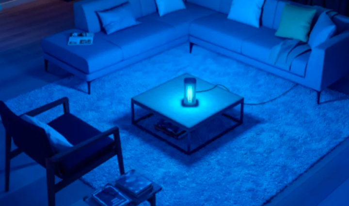 Luminaria-promete-limpar-ambiente-e-matar-coronavirus-1-768x444