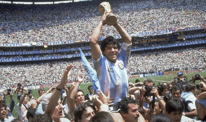 Argentinos-estudam-forma-de-homenagear-Maradona-768x444