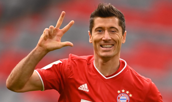 Lewandowski-eleito-Melhor-Jogador-do-Mundo-768x444