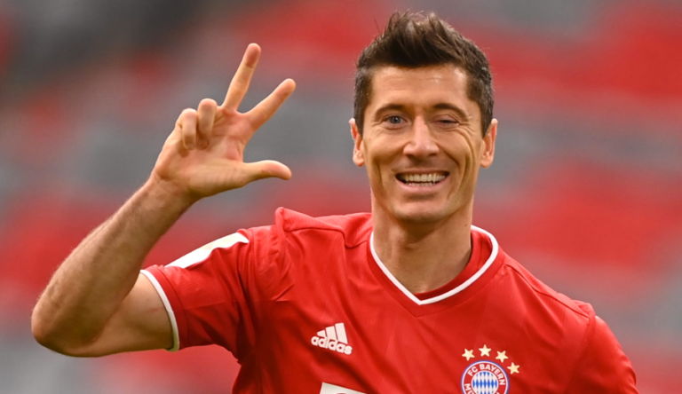 Lewandowski-eleito-Melhor-Jogador-do-Mundo-768x444