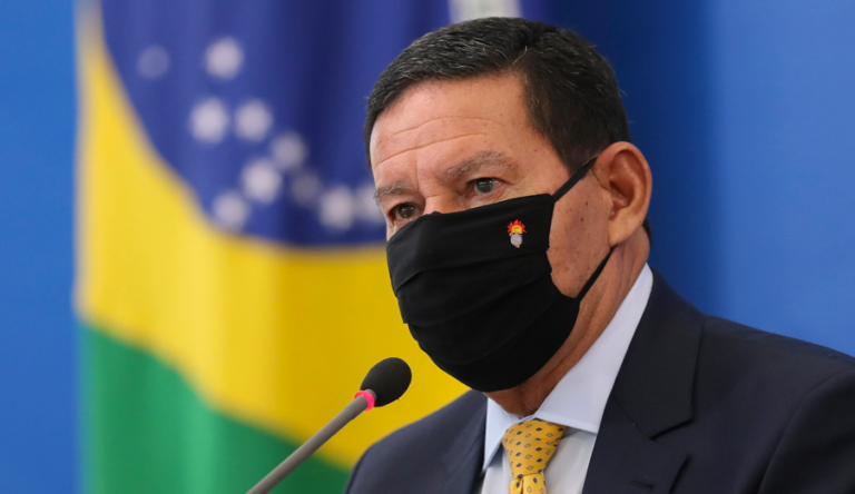 Mourao-afirma-que-o-desmatamento-na-Amazonia-diminuiu-768x444