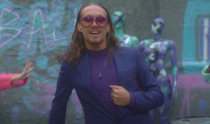 Vitor-Kley-lanca-clipe-do-novo-single-Anjo-ou-Mulher
