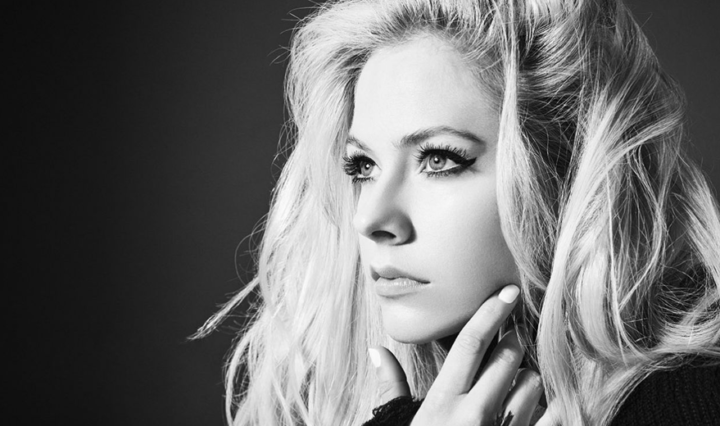 Com-quase-20-anos-de-carreira-Avril-Lavigne-vai-ganhar-estrela-na-Calcada-da-Fama-de-Hollywood
