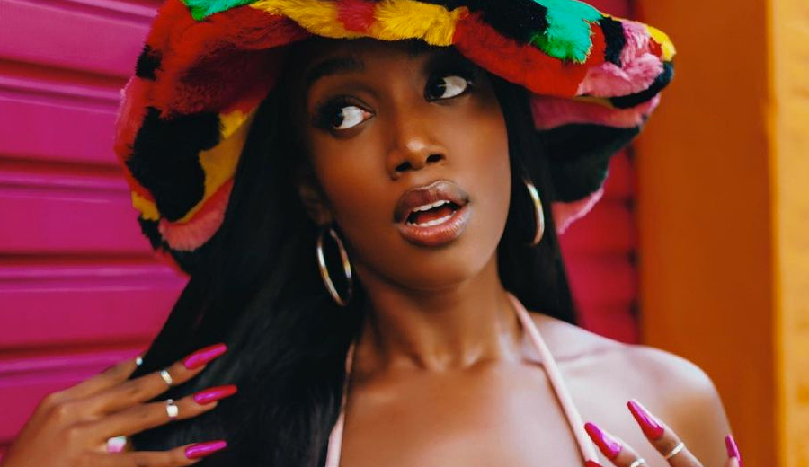 IZA-lanca-single-Gueto-e-afirma-fala-sobre-o-orgulho-de-vir-de-onde-eu-vim