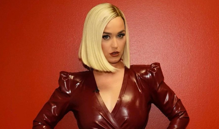 Katy-Perry-revela-que-quer-fazer-faculdade-de-psicologia-ou-filosofia