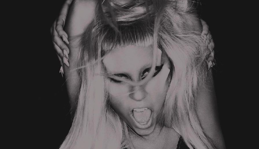 Lady-Gaga-lanca-edicao-especial-do-album-Born-This-Way-com-a-participacao-de-varios-artistas