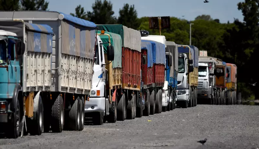 Vacinas-da-Johnson-e-Johnson-sao-aplicadas-em-caminhoneiros-e-em-moradores-de-rua