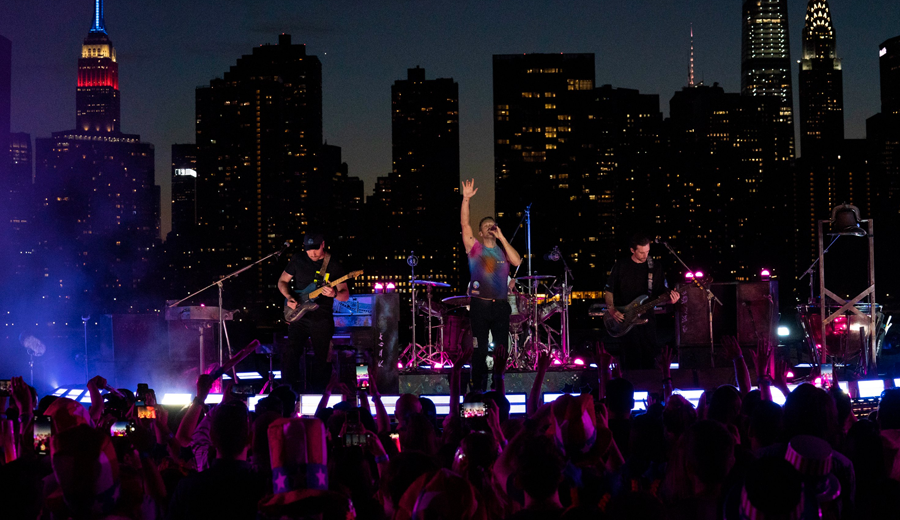 Coldplay-faz-grande-apresentacao-no-feriado-de-4-de-julho