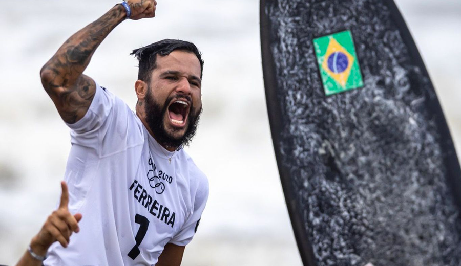 Italo-Ferreira-traz-primeiro-ouro-para-o-Brasil-no-surfe