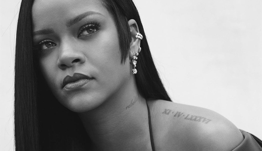 Rihanna-anuncia-lancamento-de-um-perfume