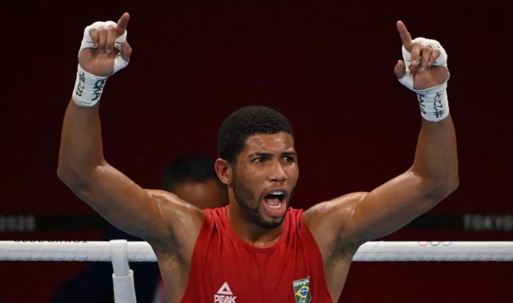 Brasileiro-garante-bronze-no-boxe-e-vira-meme