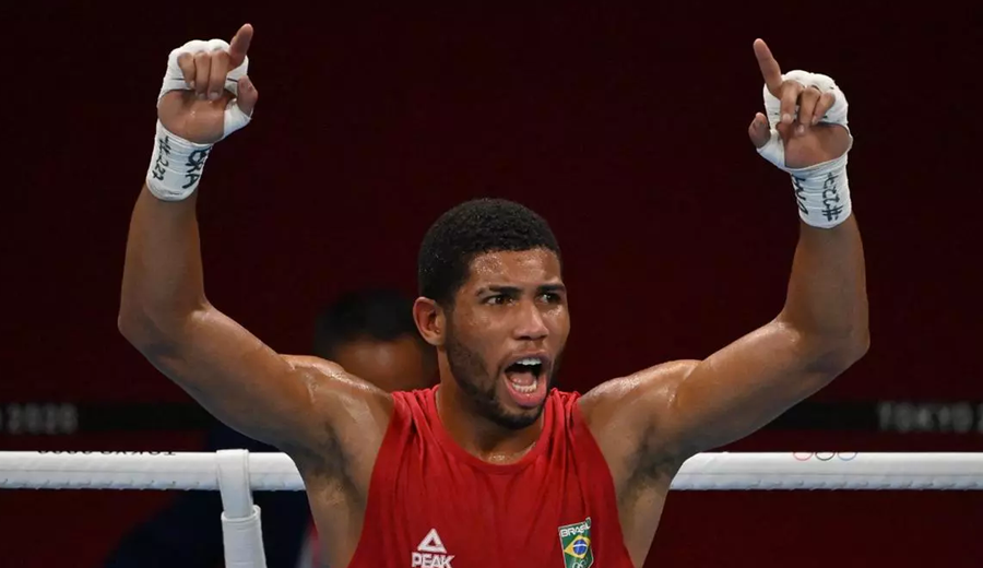 Brasileiro-garante-bronze-no-boxe-e-vira-meme