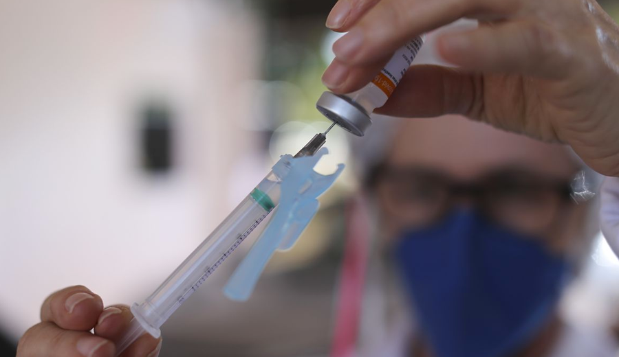 Brasil-ultrapassa-marca-de-50-por-cento-da-populacao-adulta-com-vacinacao-completa