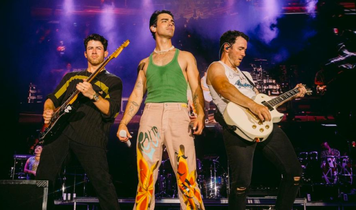 Jonas-Brothers-lancam-single-Whos-in-Your-Head