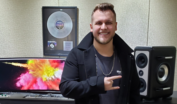bruno-martini-fala-sobre-a-musica-a-cura-no-podcast-sabe-aquela-musica