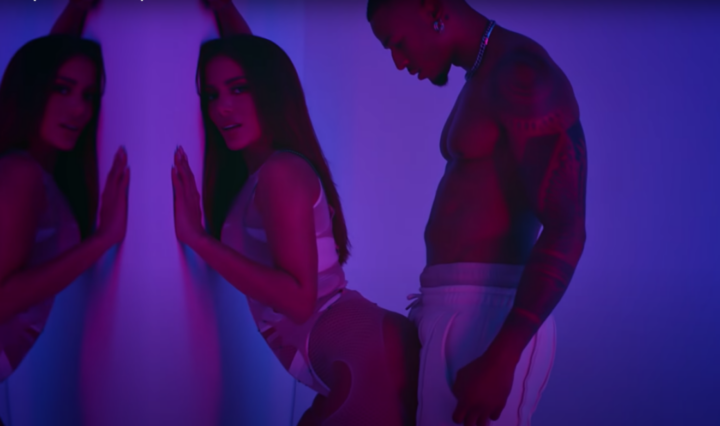 Em-novo-single-Anitta-aparece-sensual-e-canta-sobre-sexo-e-alcool-1536x781