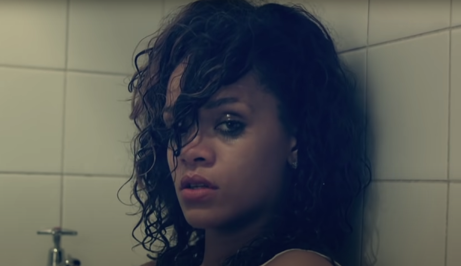 Rihanna-quebra-novo-recorde-no-YouTube