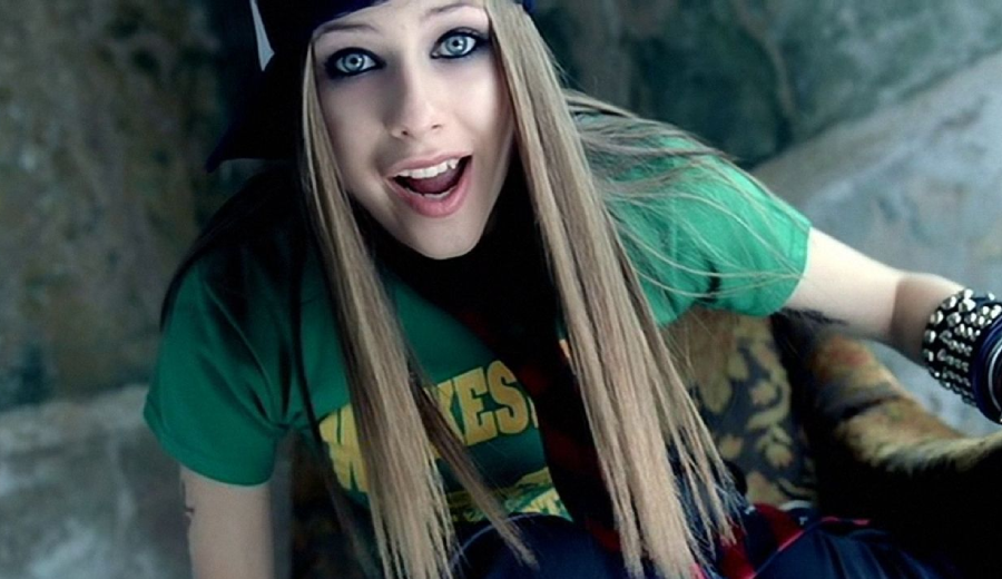 Avril-Lavigne-quer-transformar-musica-Sk8er-Boi-em-filme