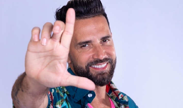 playlistando-funks-classicos-com-latino