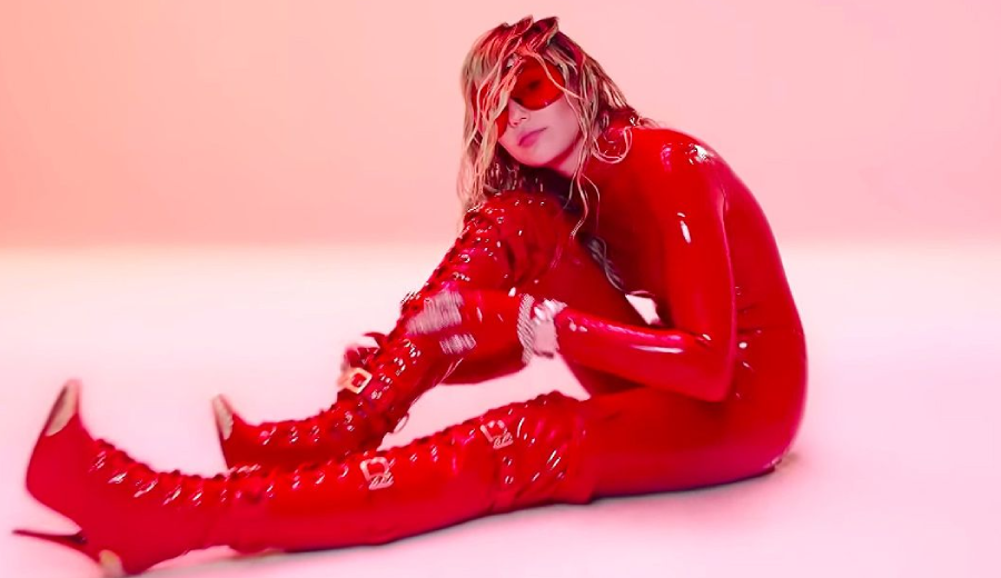 Miley-Cyrus-promete-cantar-Mothers-Daughter-no-Lollapalooza-Brasil