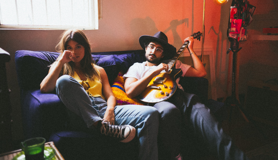 Zeeba-lanca-clipe-do-novo-singlea-romantica-O-quanto-eu-gosto-de-voce_