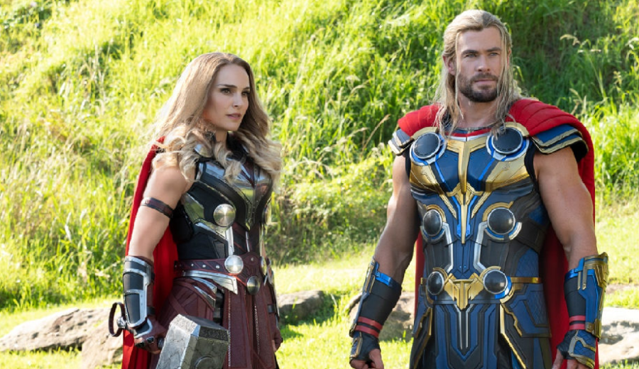 Em-nova-imagem-Thor-aparece-em-meio-ao-caos-em-Asgard