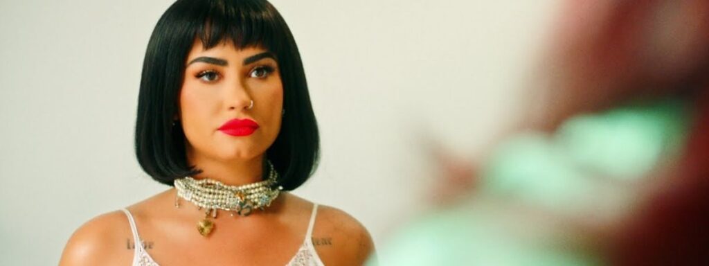Demi-Lovat-libera-clipe-divertido-do-novo-single-SUBSTANCE-1024x384