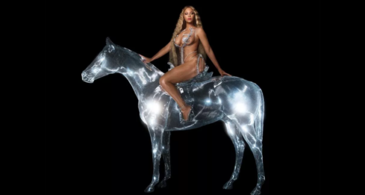 Em-capa-do-novo-album-Beyonce-aparece-quase-nua-montada-em-um-cavalo-de-cristal-1024x384