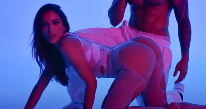 Fazendo-historia-Anitta-se-torna-a-1a-artista-latina-a-atingir-o-1o-lugar-no-Spotify-Global-1024x384