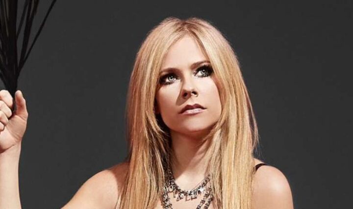 avril-lavigne-divulga-detalhes-de-versao-deluxe-de-album-foto