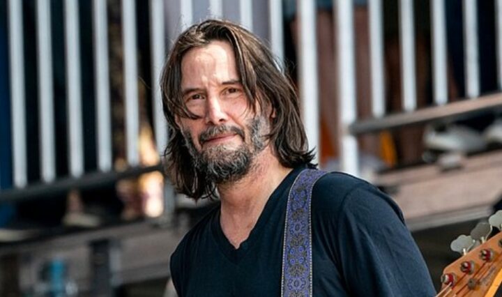 keanu-reeves-volta-a-se-apresentar-com-banda-apos-20-anos