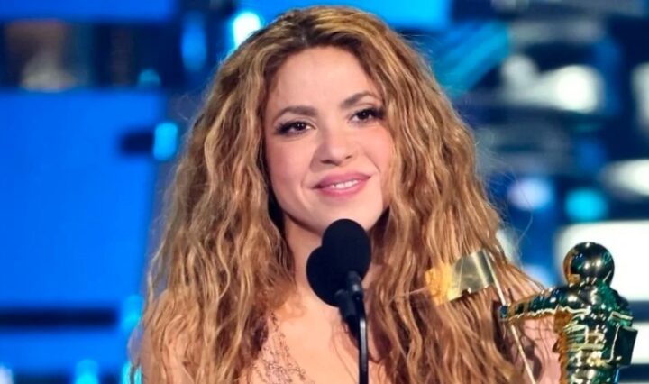 shakira-recebe-homenagem-no-vmas-2023-e-anuncia-novo-single